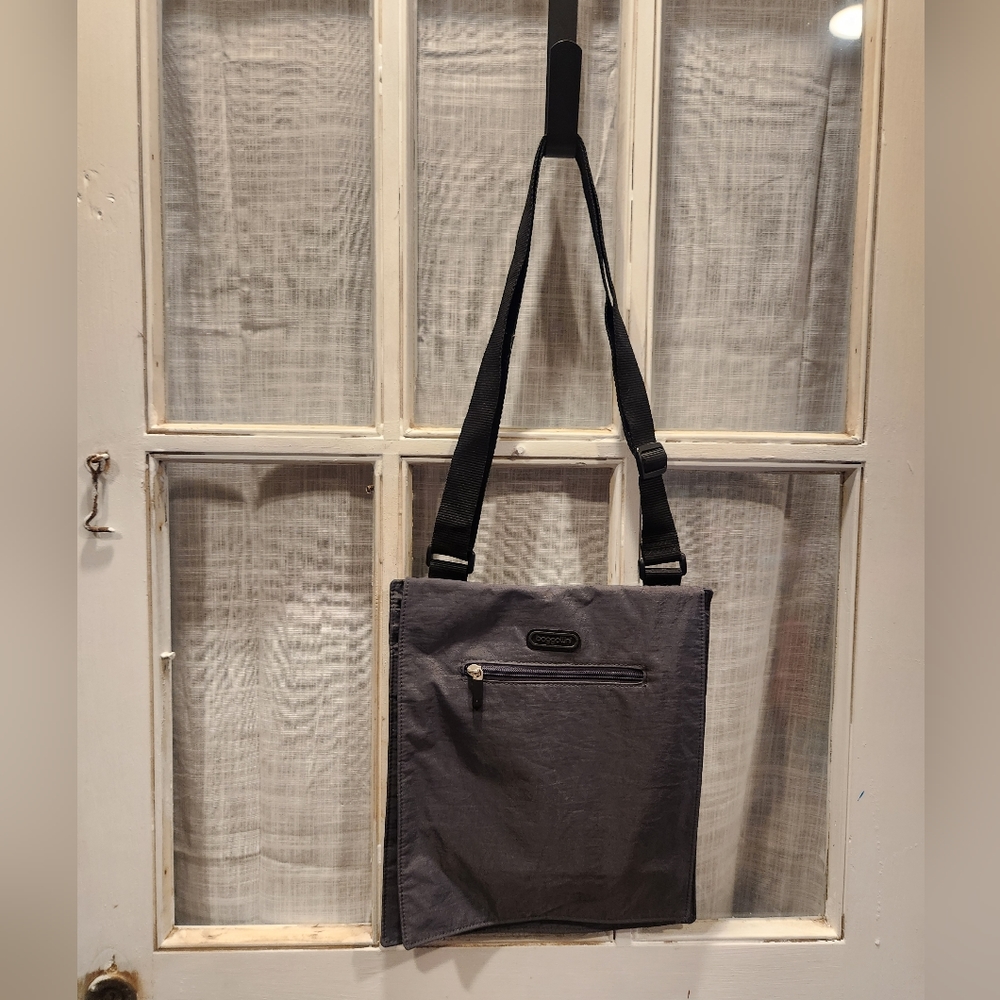 Baggallini One Way Cross Body Special‎ edition